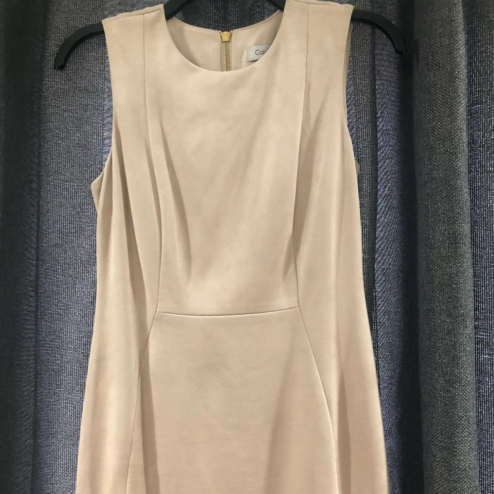 Dress - Picture 6 of 7
